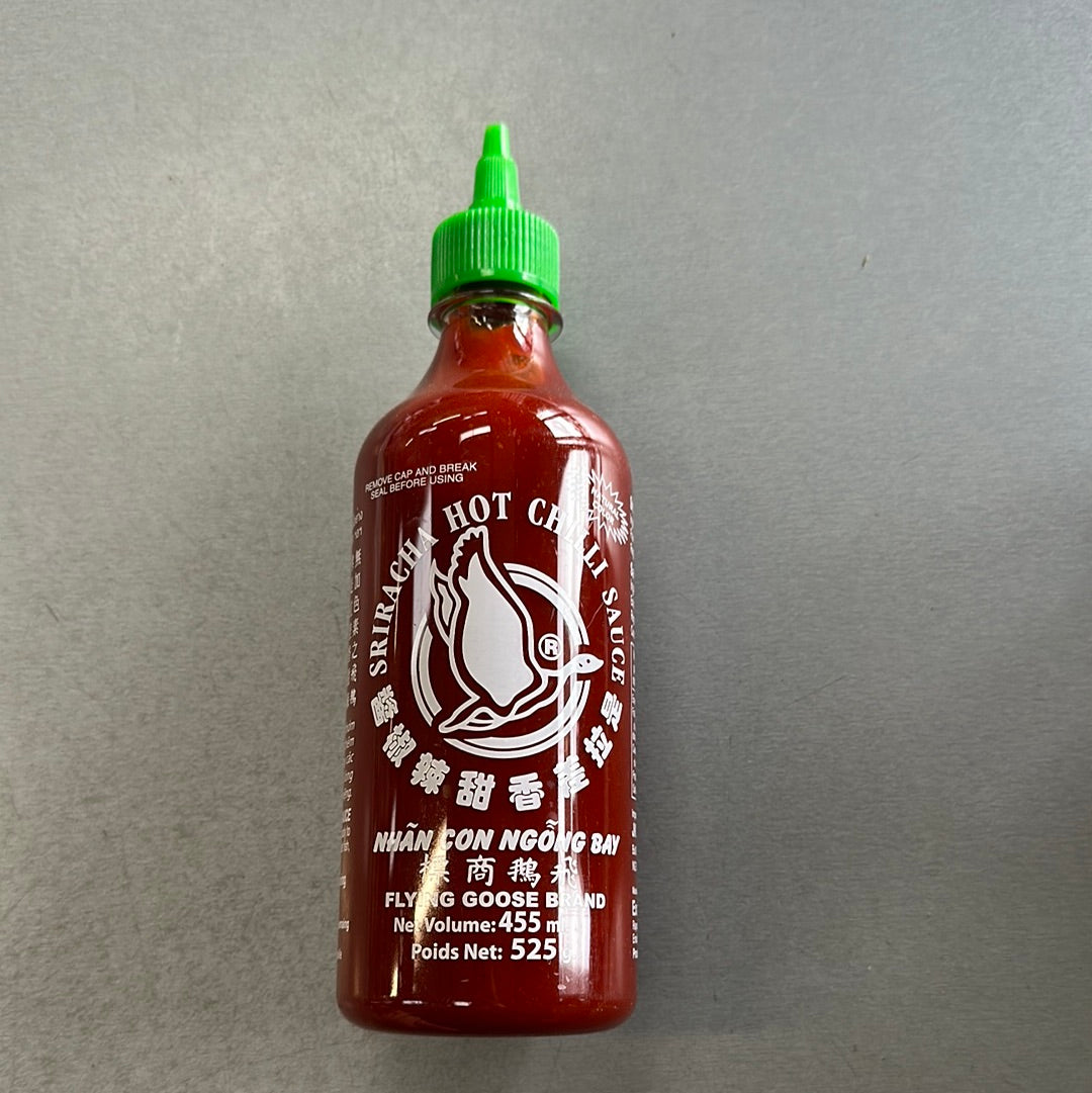 Flying goose brand sriracha hot chili sauce 455ml(reduced price )