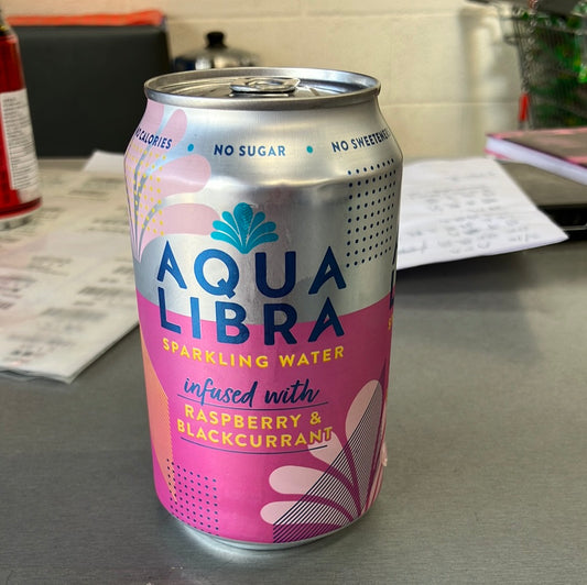 Aqua libra raspberry and blackberry sparkling water / 雜梅有氣水 330ml